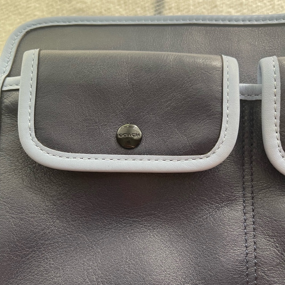 Coach Legacy Archive Navy Chambray Two-Toned Wristlet Clutch Bag 48893 - Picture 3 of 7